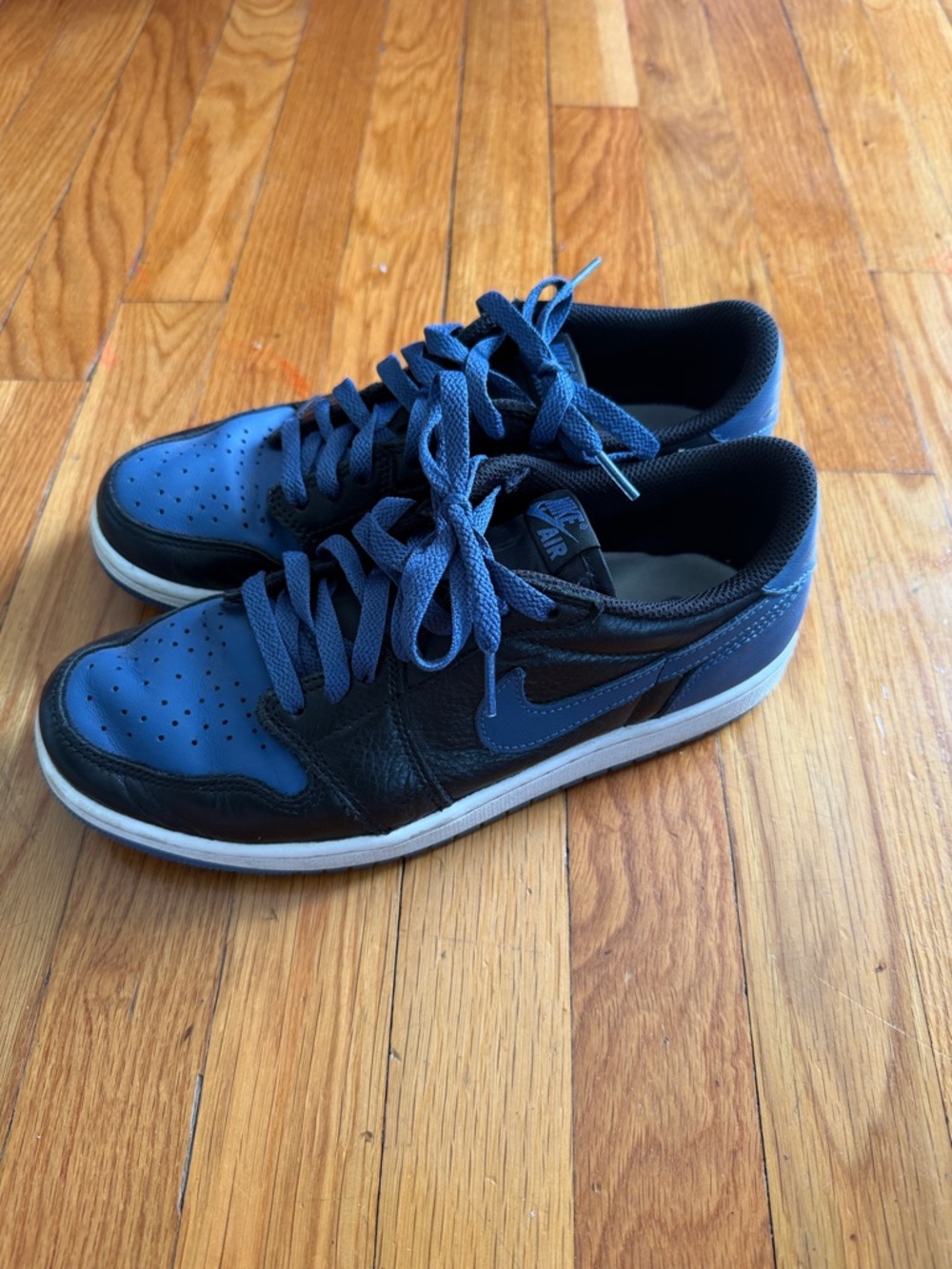 Jordan's Nike Low-Top Sneakers in Blue and Black